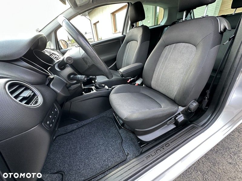 Fiat Punto 1.4 Easy S&S - 18