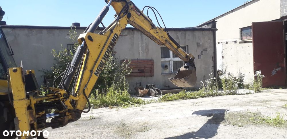 New Holland 110B - 5