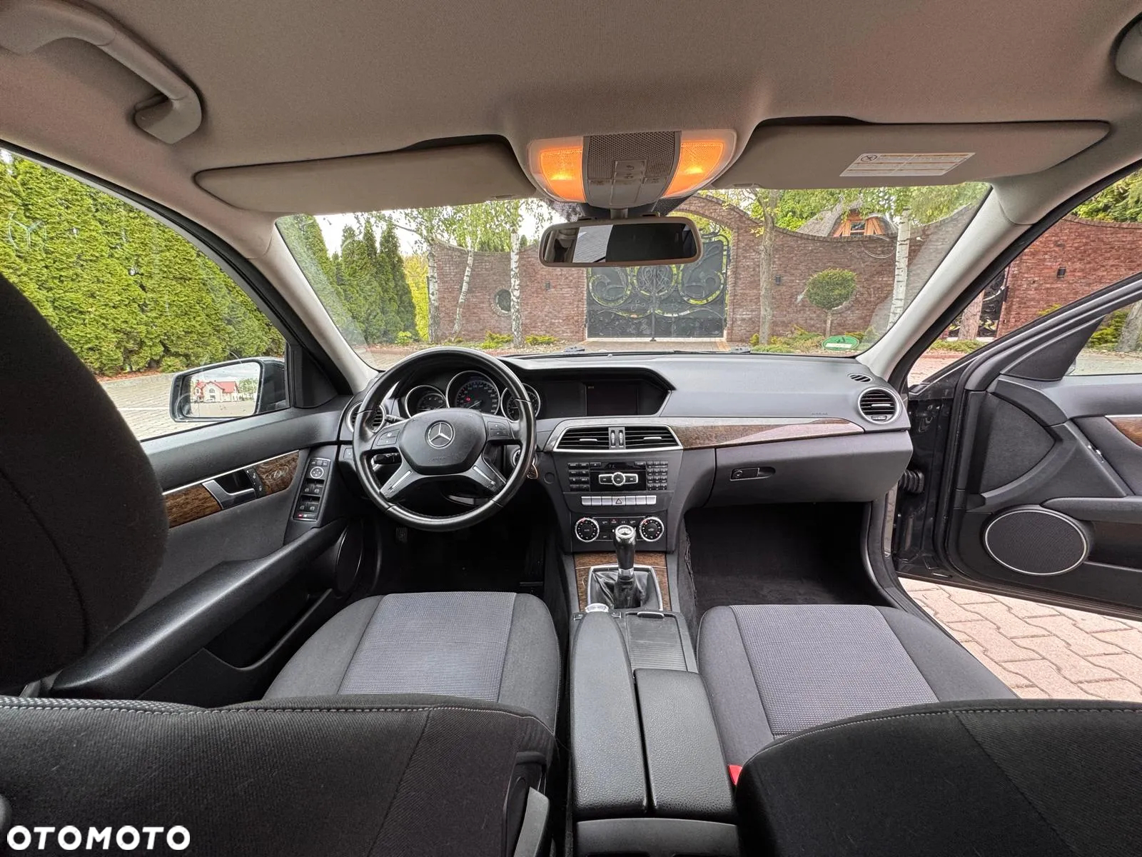 Mercedes-Benz Klasa C 180 CGI BlueEFFICIENCY - 35