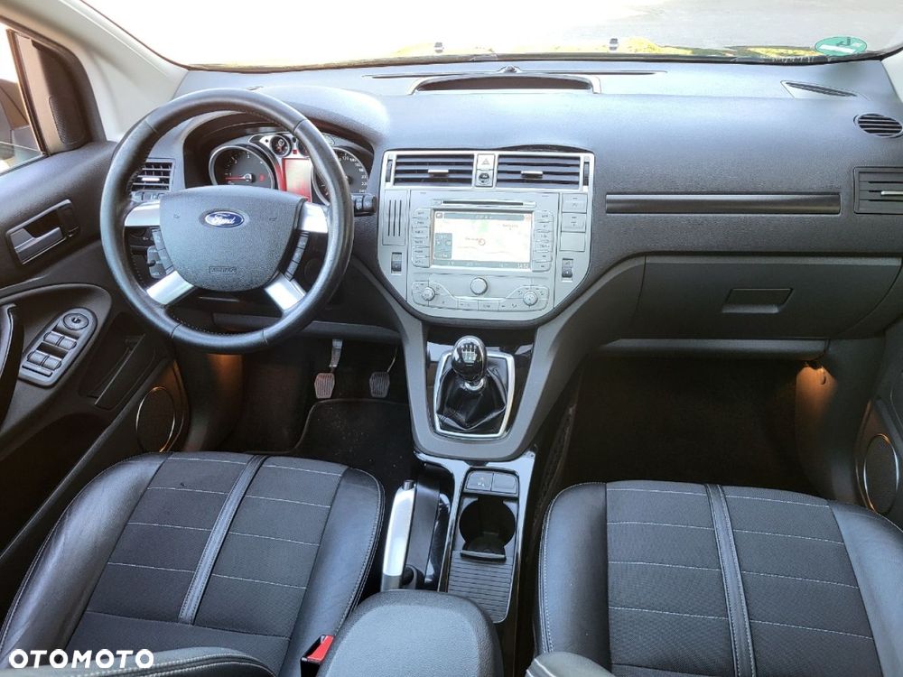 Ford Kuga - 8
