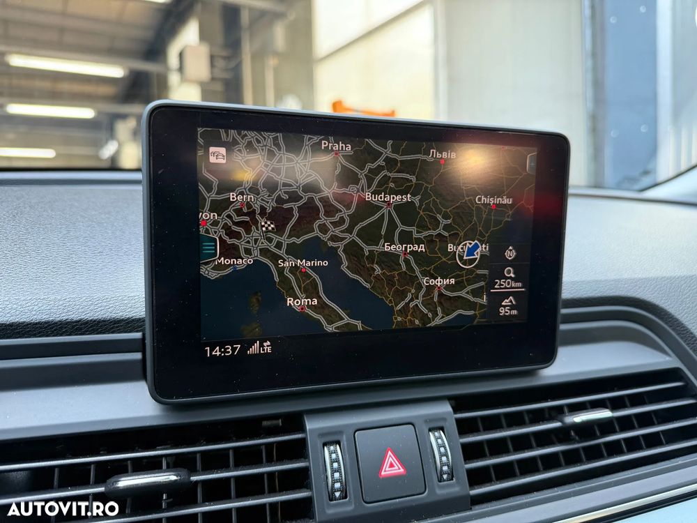 Audi Q5 2.0 TDI Quattro S tronic Design - 22