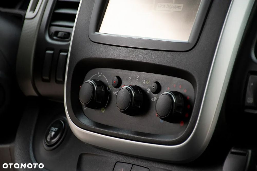 Renault Trafic - 30