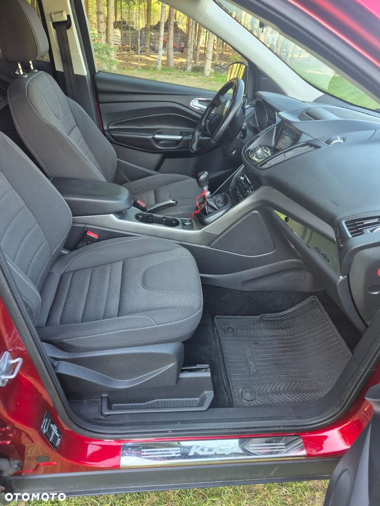 Ford Kuga - 10