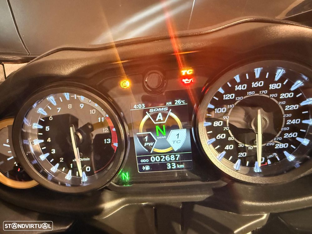 Suzuki GSX - 11