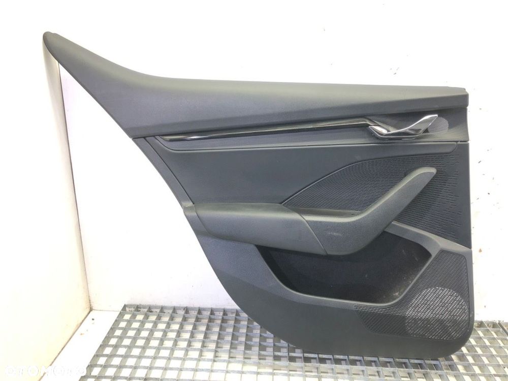 BOCZEK DRZWI TYŁ LEWY TAPICERKA  SKODA OCTAVIA IV (NX3, NN3) 2020 - 2022 1.5 TSI 110 kW [150 KM] - 1