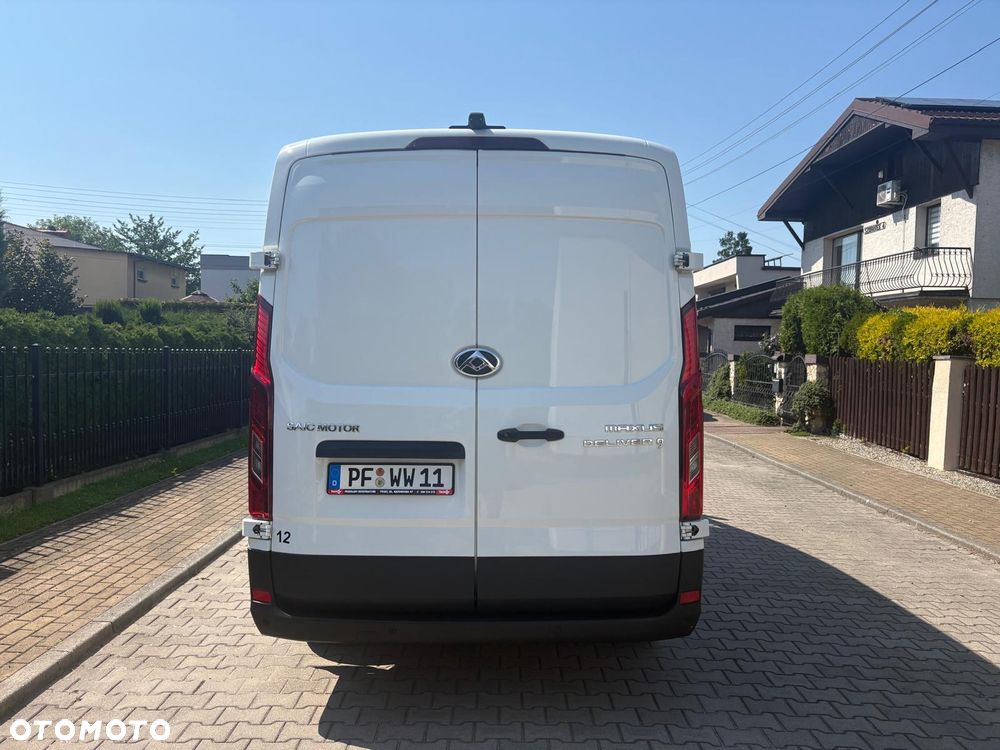 Maxus Deliver 9 - 7