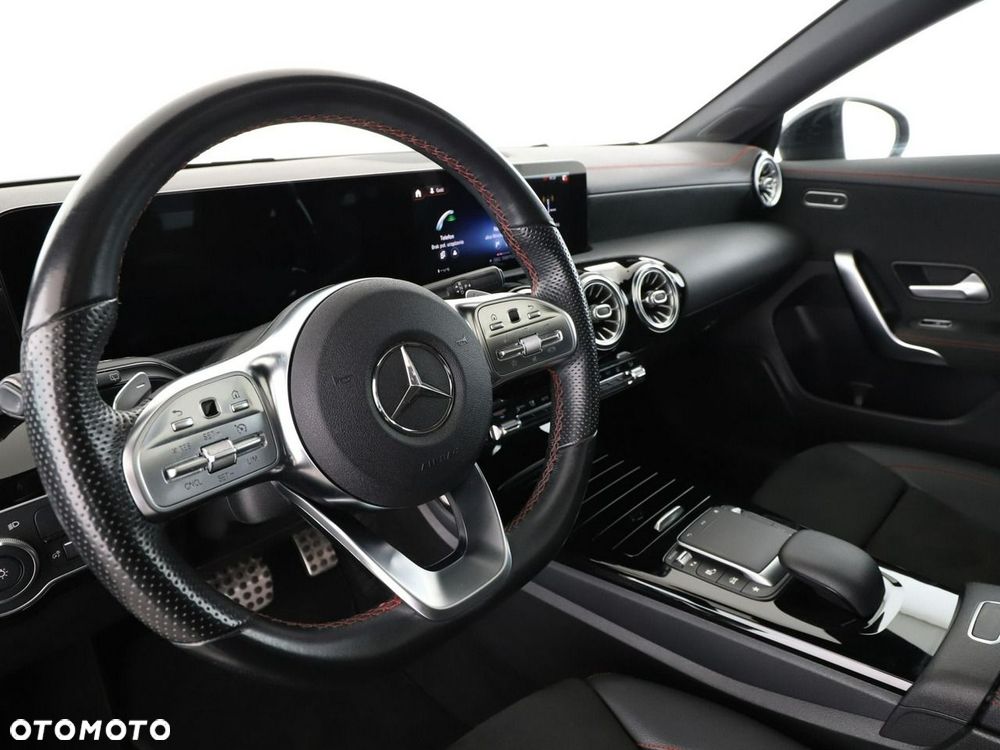 Mercedes-Benz CLA 200 d 8G-DCT AMG Line - 15