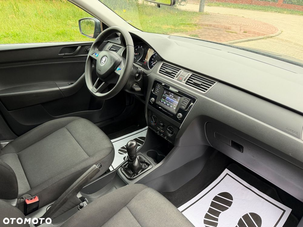 Skoda RAPID 1.2 TSI (Green tec) Emotion Plus - 31