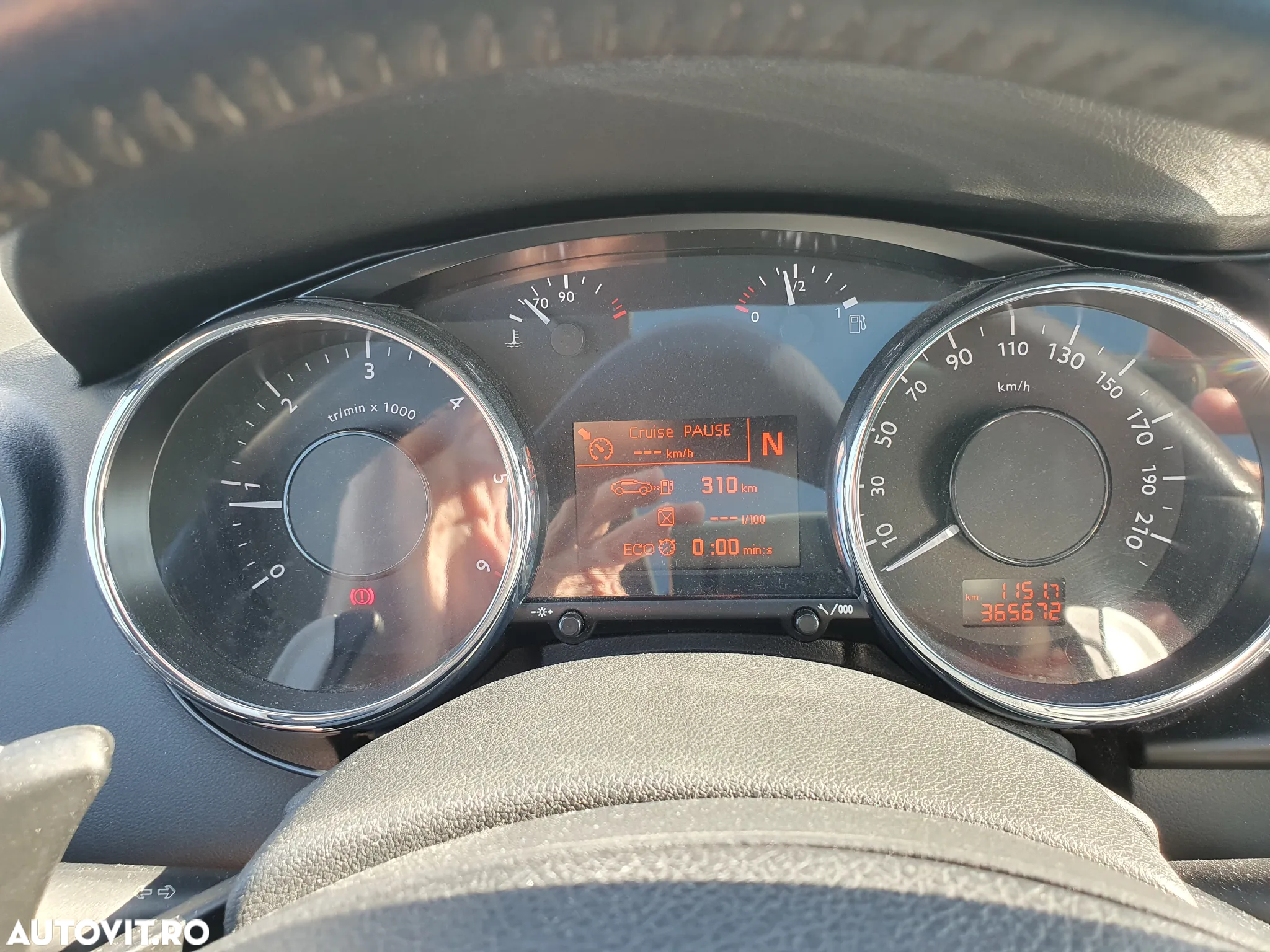 Peugeot 3008 e-HDi FAP 110 EGS6 Stop&Start Active - 26