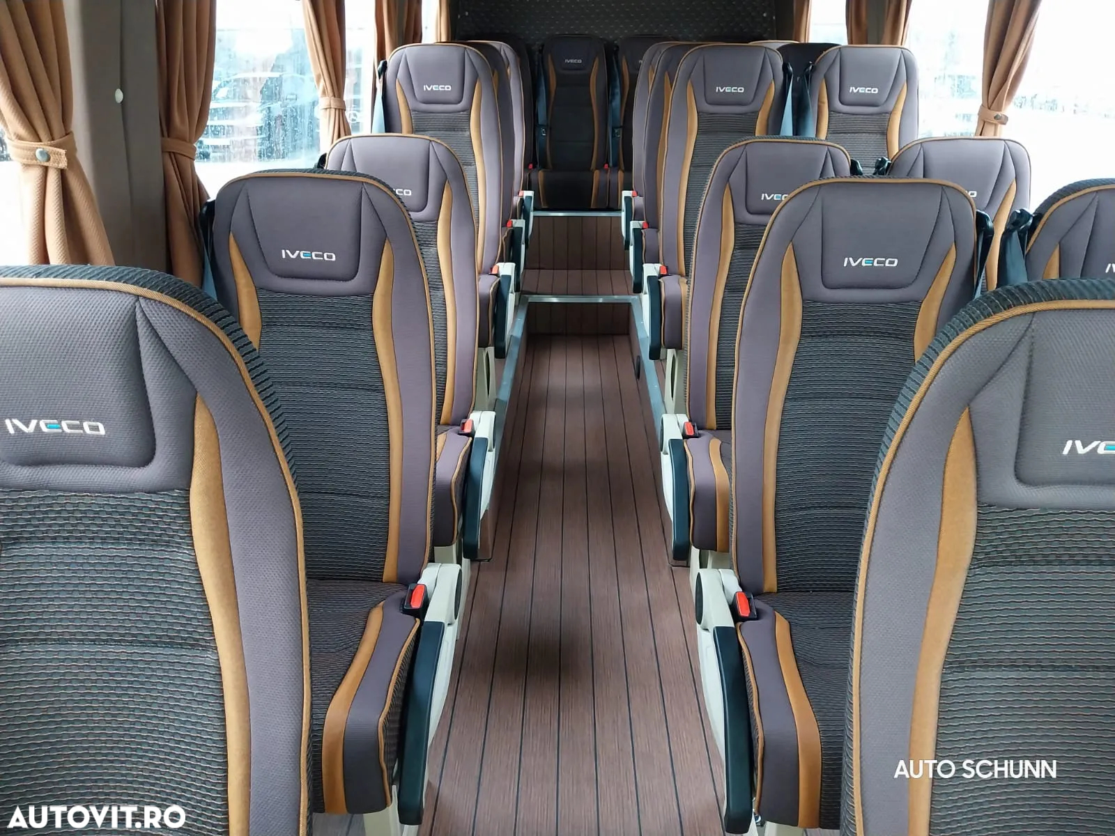 Iveco Bus - 22+1+1 locuri - 19