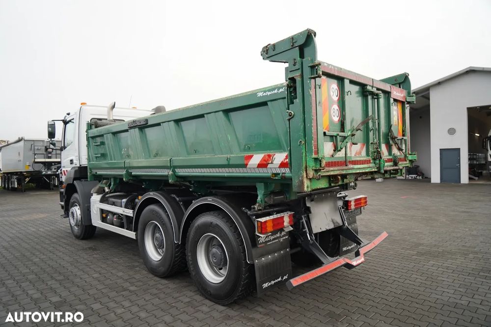 Mercedes-Benz AXOR 2636 / 6x4 / BASCULĂ CU 2 LATE / HIDROCLAPĂ / HIDROCLAPĂ / SPECIAL / CU PUNGĂ DE TRECERE FRONTALĂ / MANUALĂ - 14