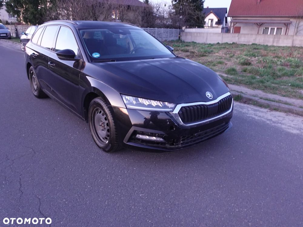 Skoda Octavia 2.0 TDI DSG Ambition - 6
