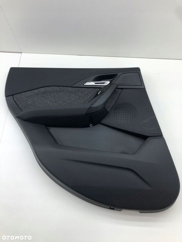 BMW X1 U11 LEWY BOCZEK TYLNYCH DRZWI TAPICERKA PIANO BLACK F015122 - 1