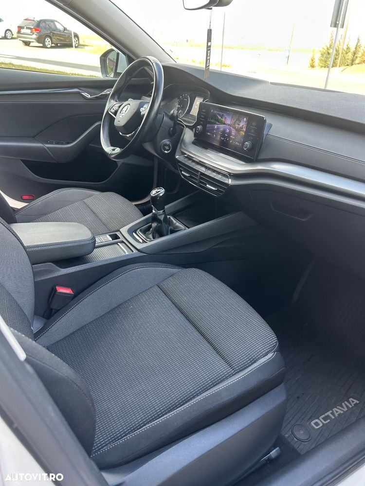 Skoda Octavia 2.0 TDI Ambition - 16