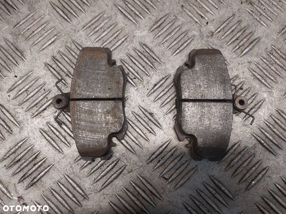 TARCZE HAMULCOWE PRZÓD + KLOCKI RENAULT CLIO II Phase I 1.5 DCI - 8