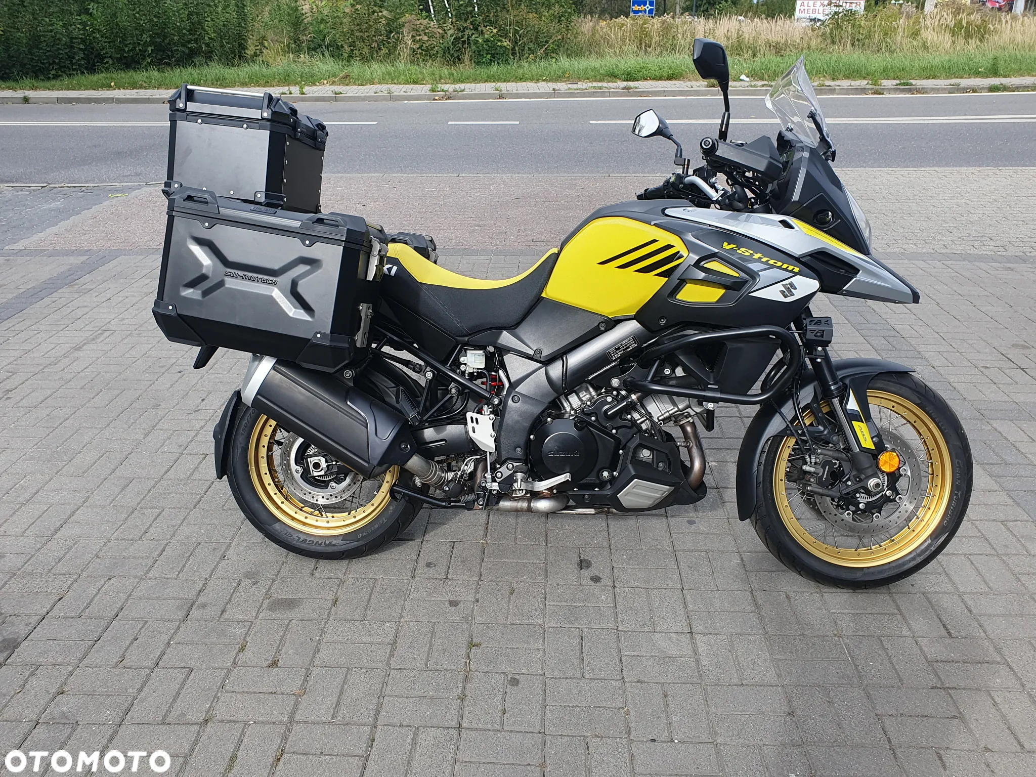 Suzuki V-STROM - 3