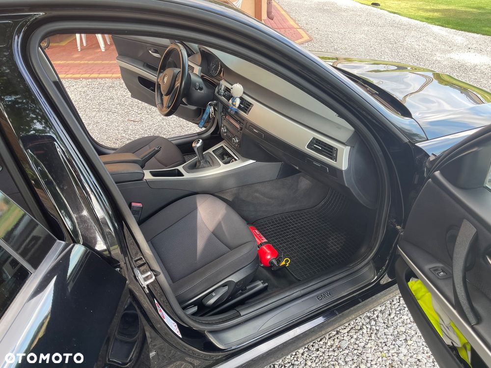 BMW Seria 3 320d - 9
