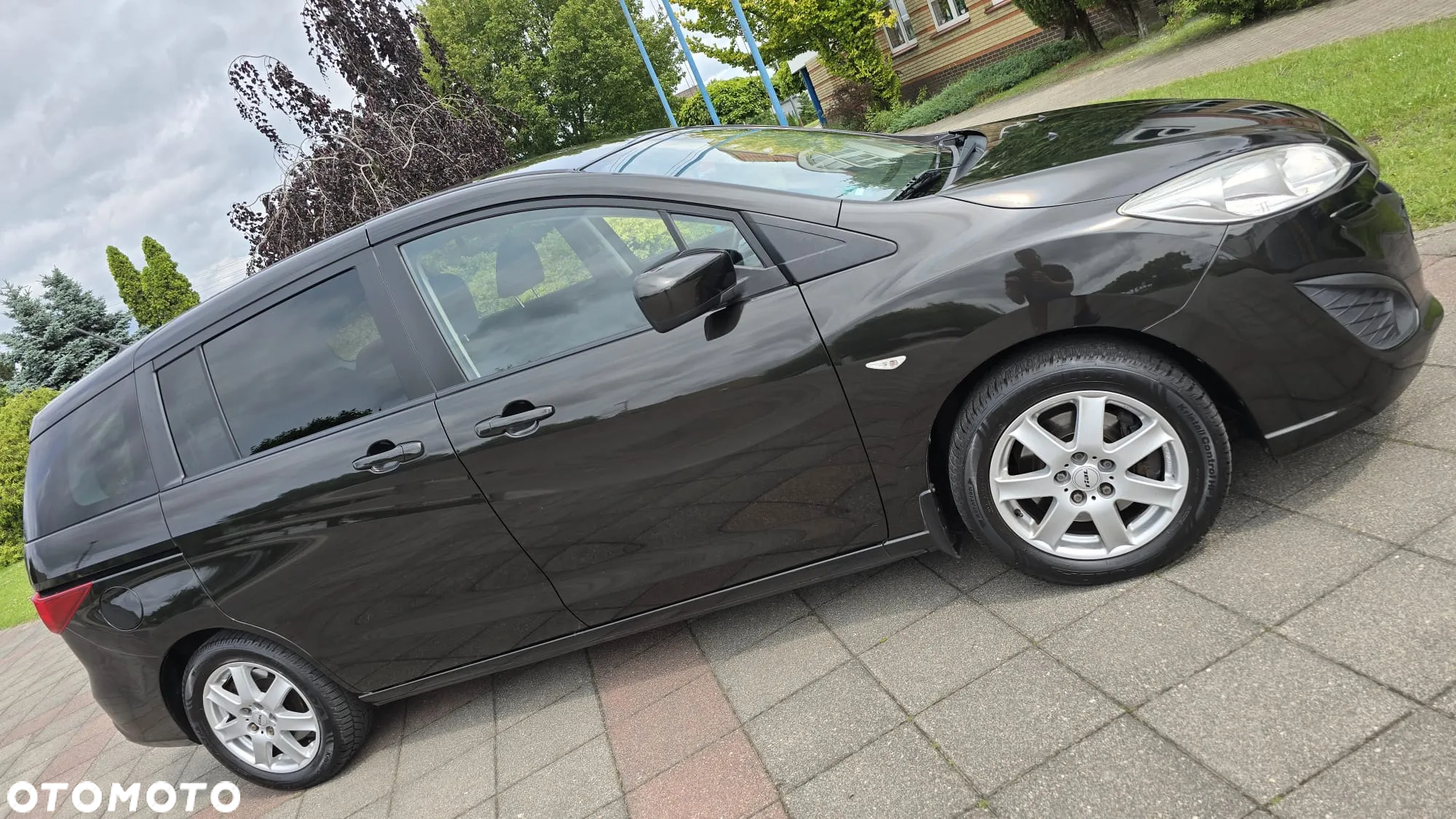 Mazda 5 - 16