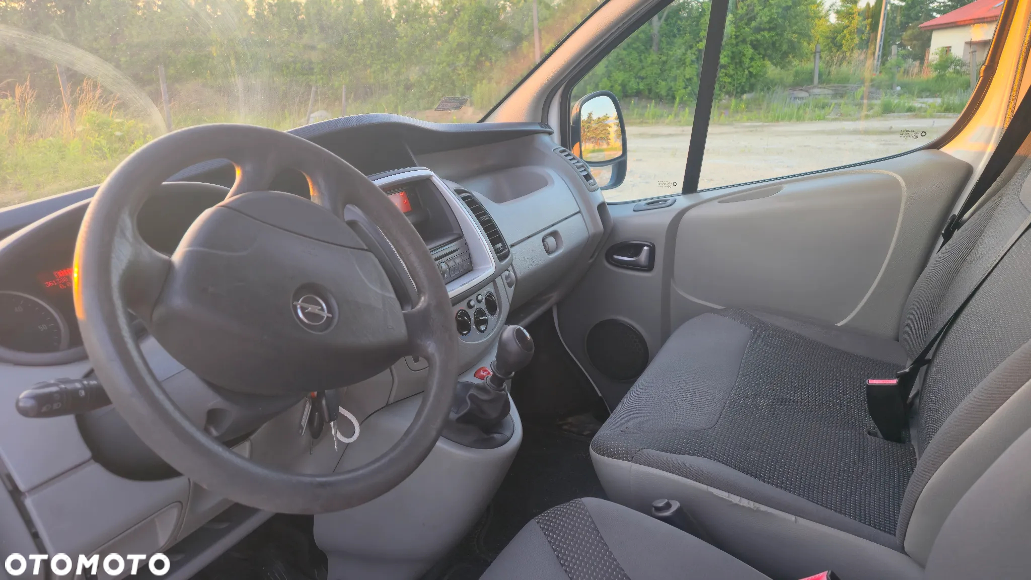 Opel Vivaro L2H1 2.9t - 8