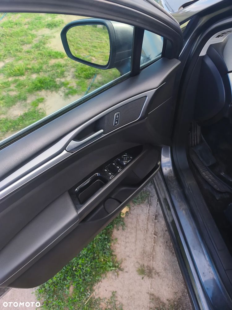 Ford Mondeo 2.0 TDCi Titanium PowerShift - 6