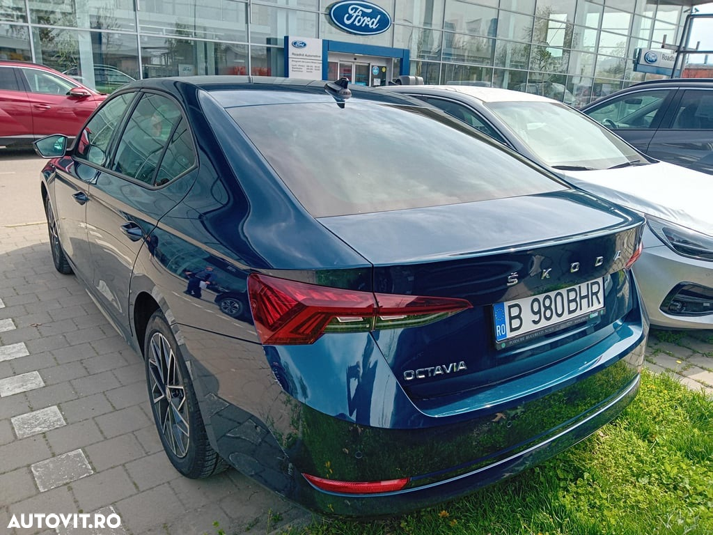Skoda Octavia 2.0 TDI DSG Style - 4