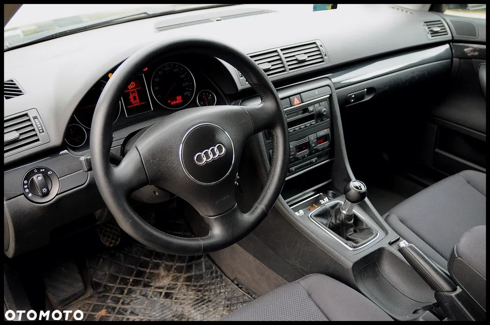 Audi A4 Limousine - 5