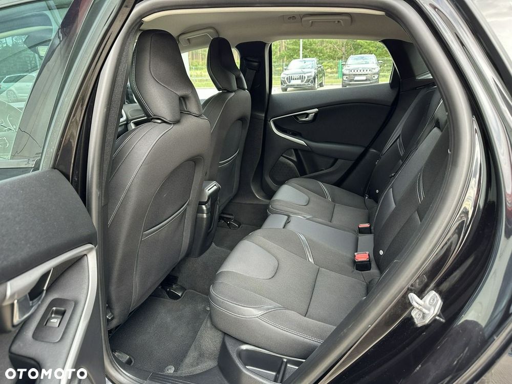 Volvo V40 D3 Geartronic Momentum - 11