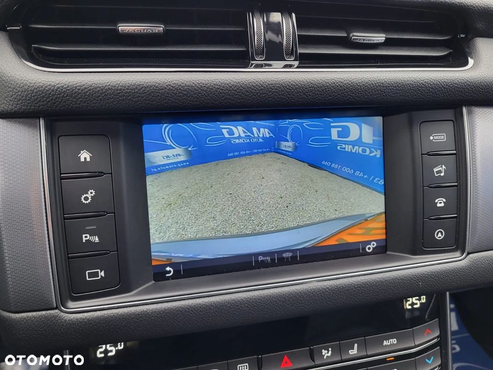 Jaguar XF 2.0 i4D AWD R-Sport - 27