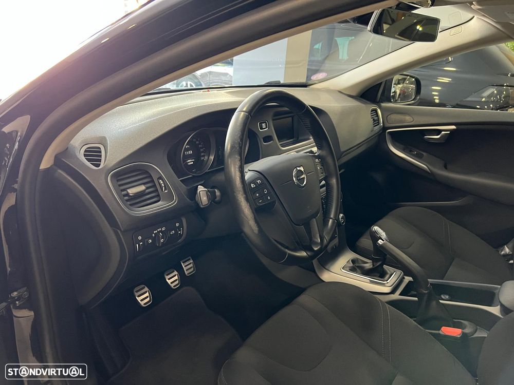 Volvo V40 T2 Kinetic - 13