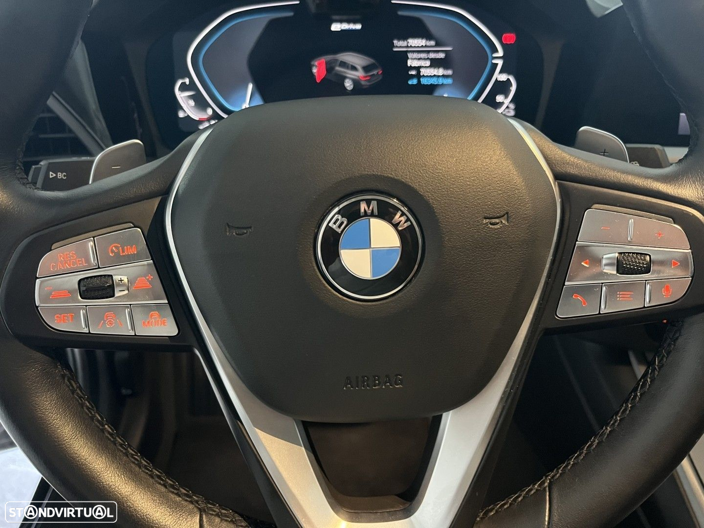 BMW 330 - 16