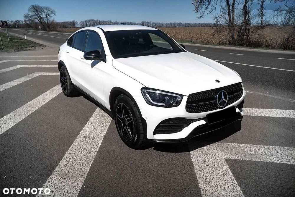 Mercedes-Benz GLC 300 4Matic 9G-TRONIC AMG Line - 3