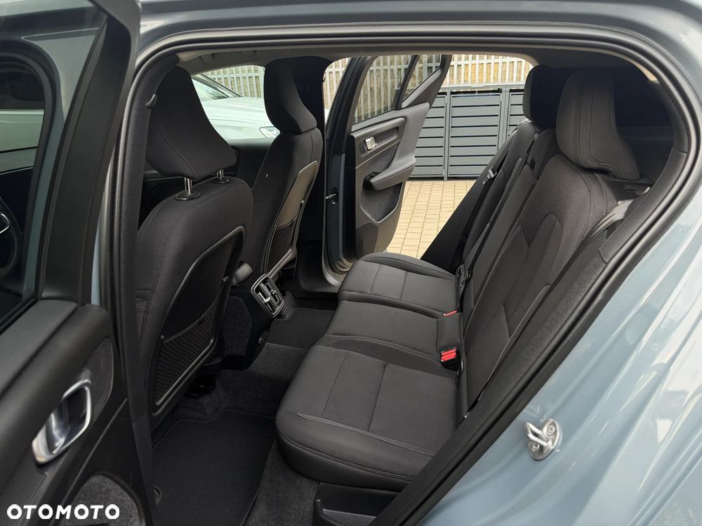 Volvo XC 40 T3 Momentum - 10