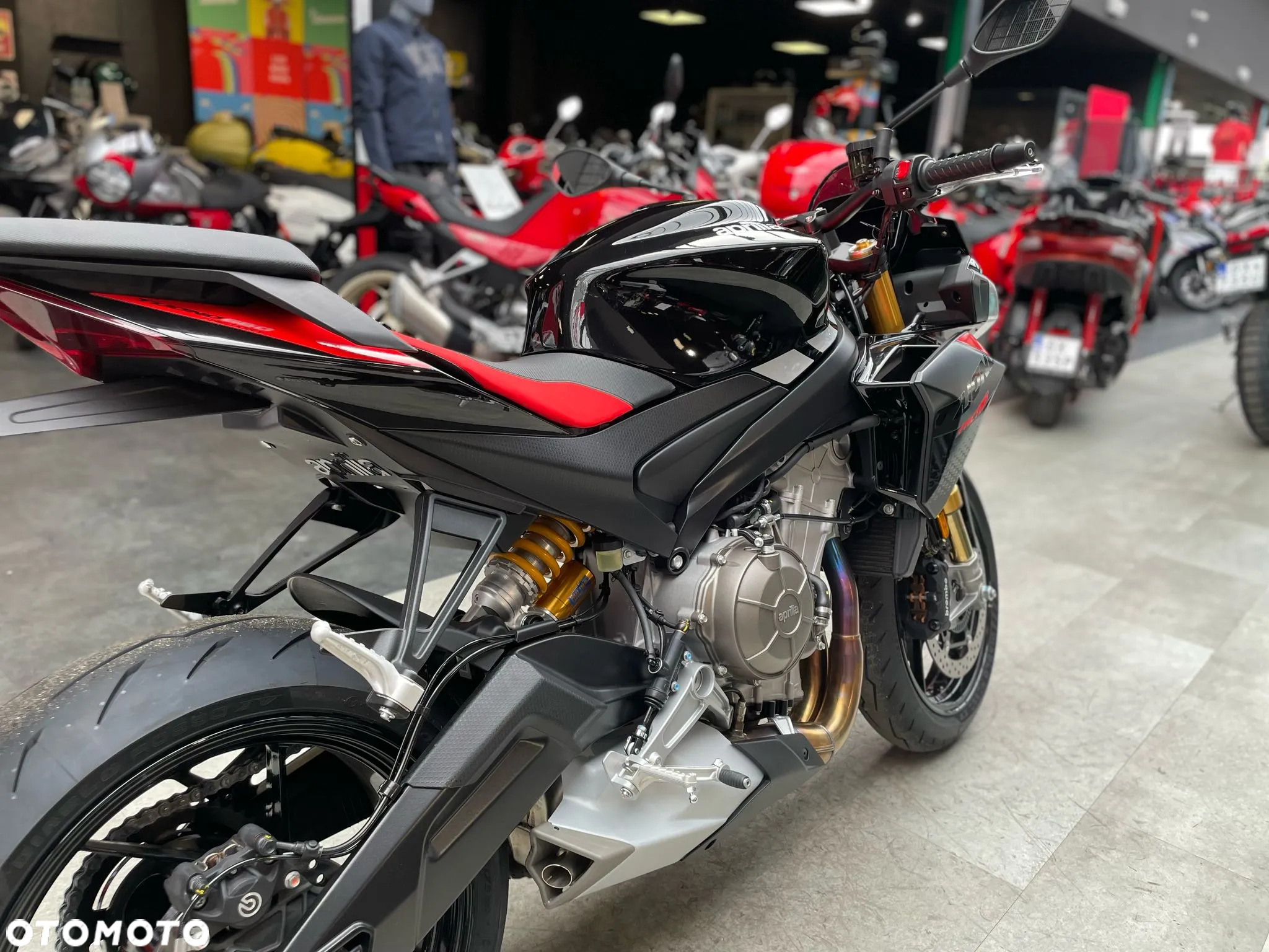 Aprilia Tuono - 12
