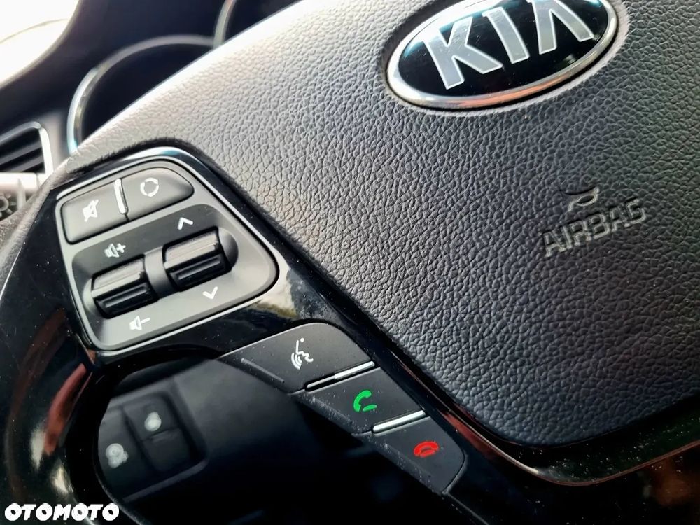 Kia Ceed 1.6 CRDi 128 ISG Dream Team Edition - 15