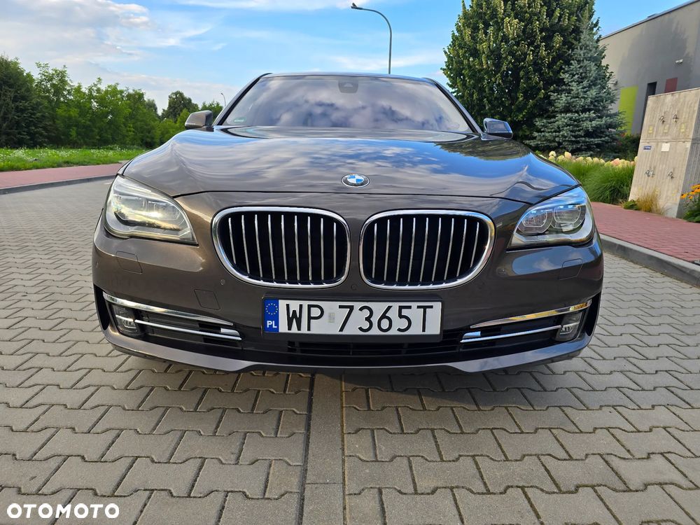 BMW Seria 7 750d xDrive Blue Performance Edition Exclusive - 3