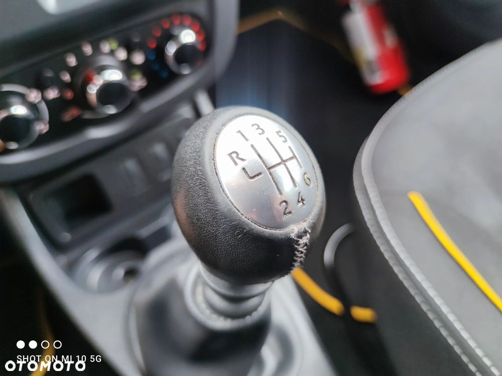 Dacia Duster 1.2 TCe Celebration - 18