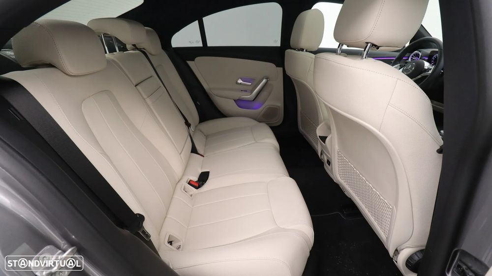 Mercedes-Benz CLA 180 d Progressive Aut. - 25