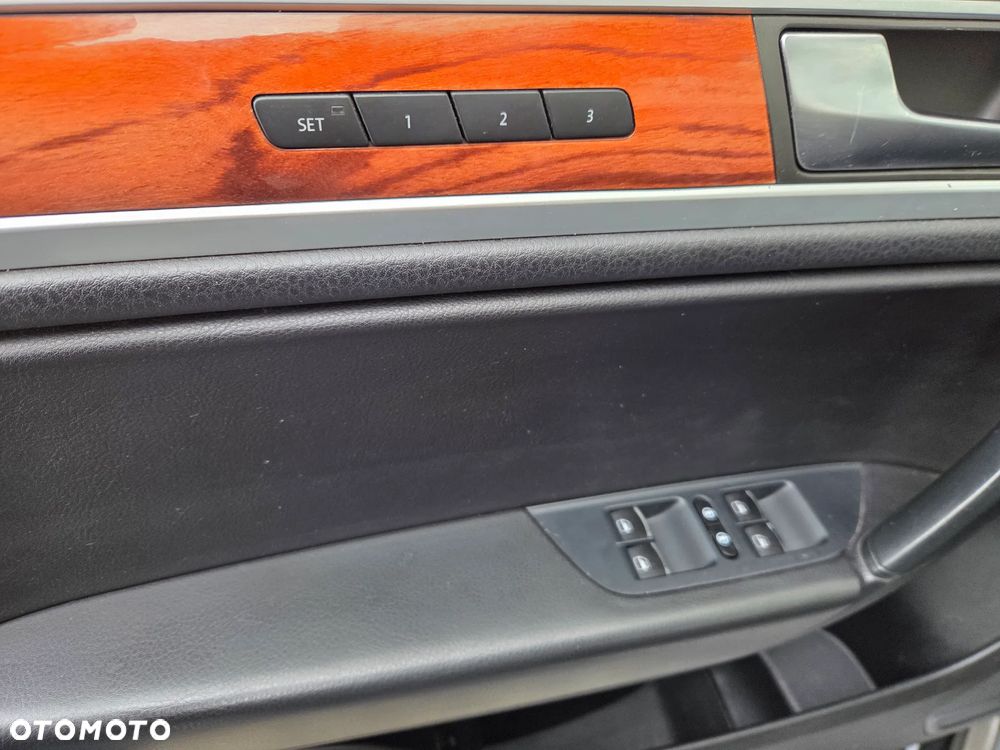 Volkswagen Touareg - 15