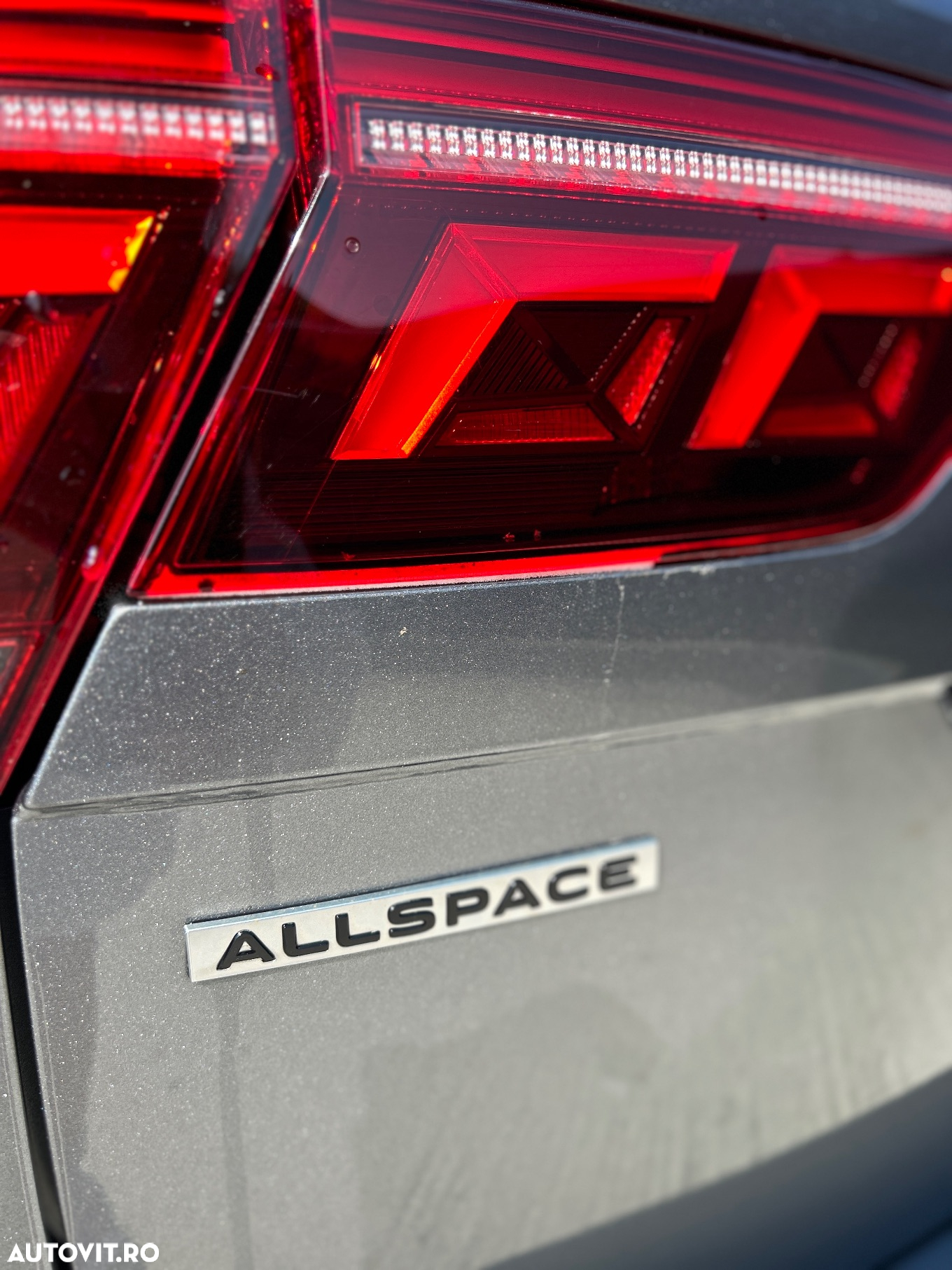 Volkswagen Tiguan Allspace 2.0 TDI SCR 4Motion DSG R-Line - 13