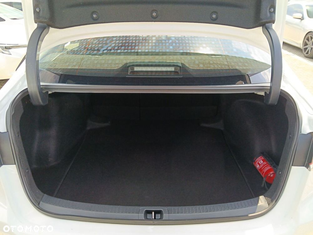 Toyota Corolla 1.8 Hybrid Comfort - 16