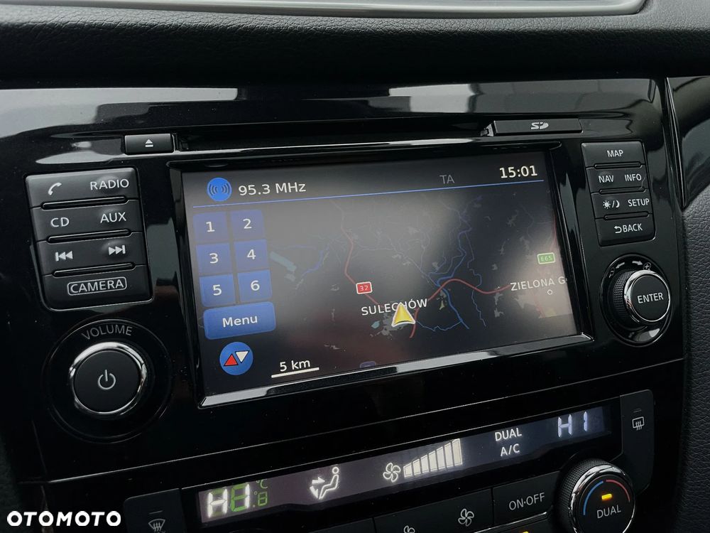 Nissan Qashqai 1.6 DCi Xtronic N-Connecta - 24