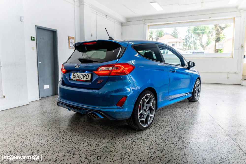 Ford Fiesta 1.5 EcoBoost S&S ST X - 4