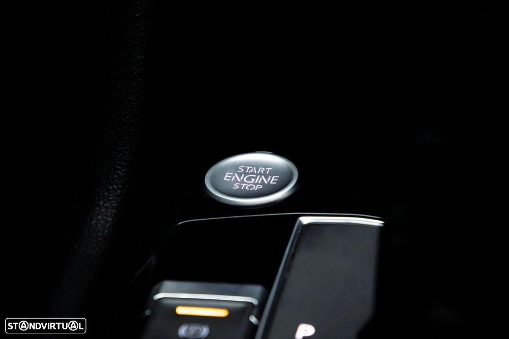 VW Tiguan 2.0 TDI R-Line DSG - 23