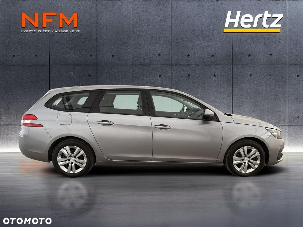 Peugeot 308 - 8