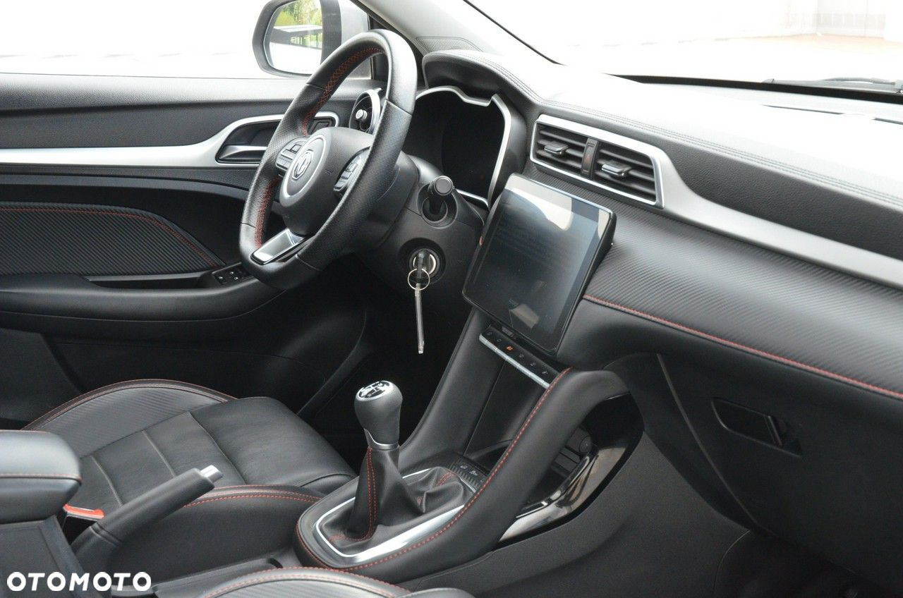 MG ZS - 17