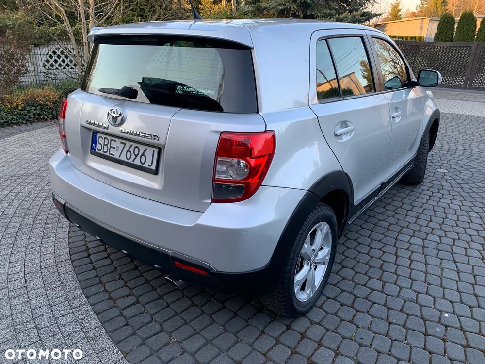 Toyota Urban Cruiser 1.4 D-4D 4x4 - 4