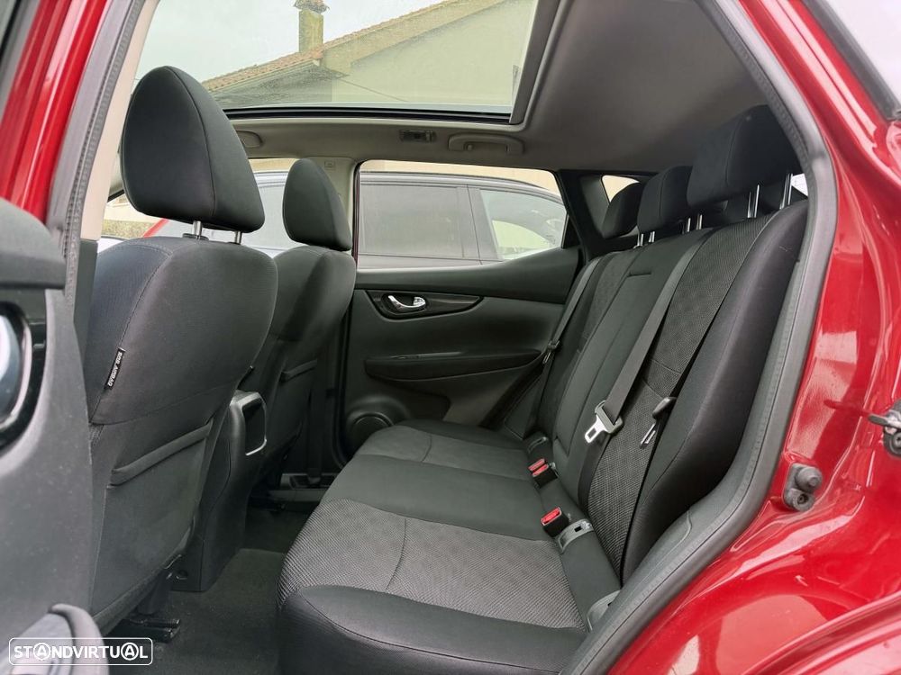 Nissan Qashqai 1.5 dCi N-Connecta 18 - 17