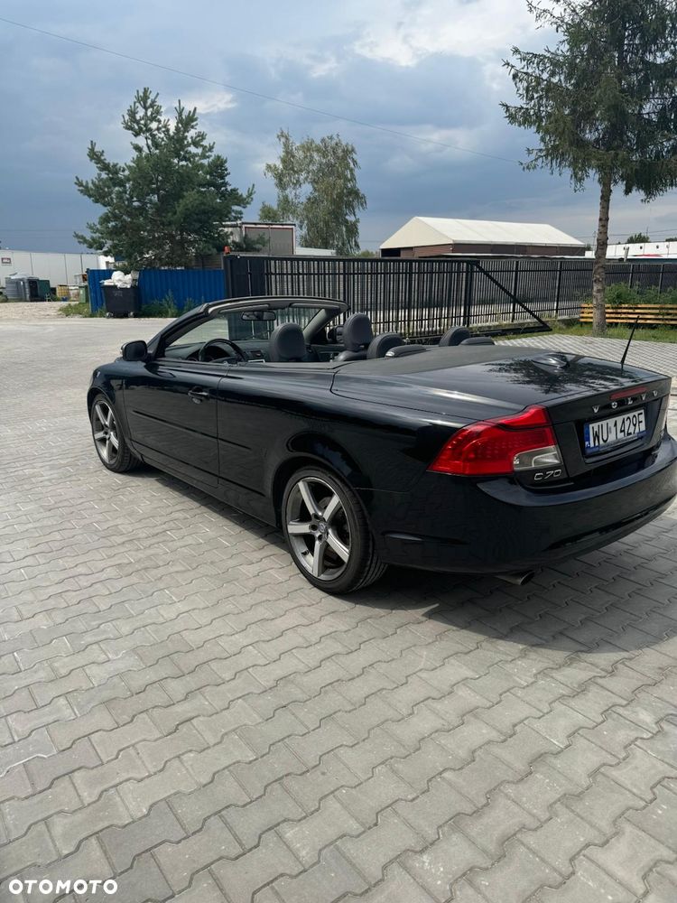 Volvo C70 T5 Momentum - 1