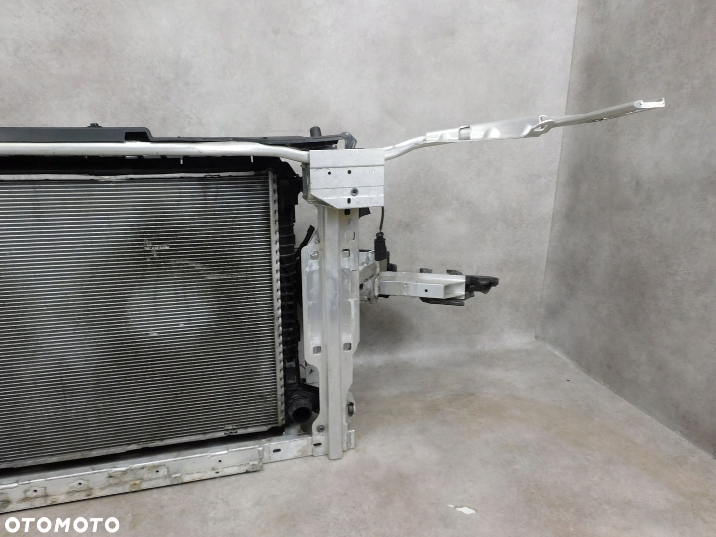 AUDI A8 D5 4N WZMOCNIENIE PAS PRZÓD CHŁODNICE KOMPLET 3.0 - 10