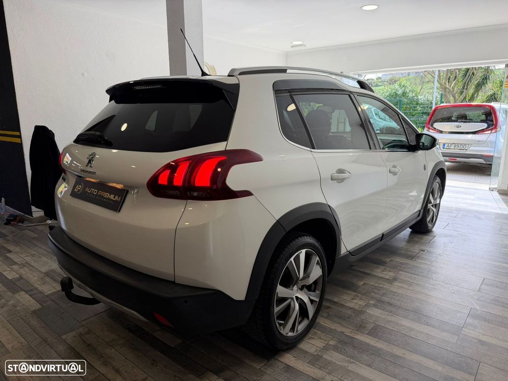 Peugeot 2008 1.2 PureTech Allure Pack EAT8 - 5